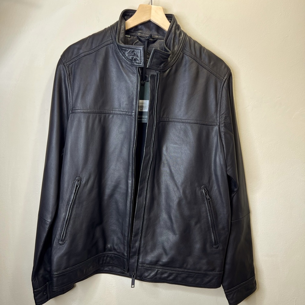 RODD & GUNN Men’s Cromwell Black Leather Jacket Size M